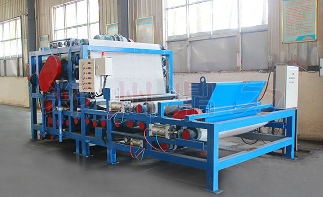 小型薯渣甩干機(jī)設(shè)備圖