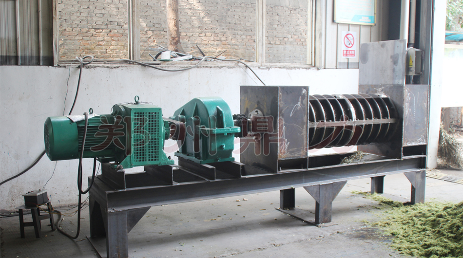牧草脫水機(jī)螺旋擠壓脫水機(jī)設(shè)備圖片